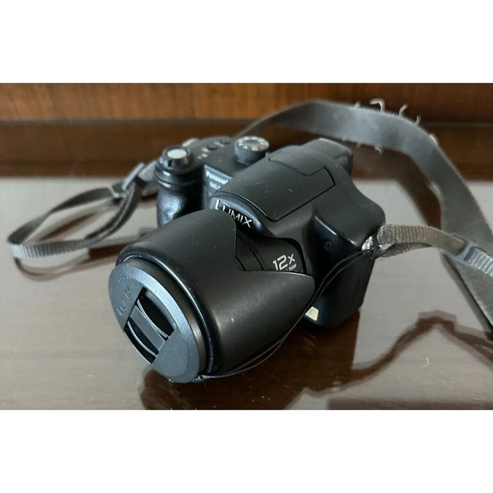 PANASONIC LUMIX DMC-FZ7 12X ZOOM 6MP DIGITAL BRIDGE CAMERA UNTESTED